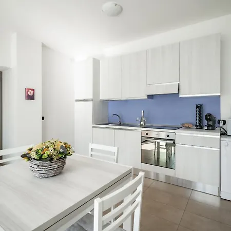 Apartament Casa La Rosa - Waterfront Abbadia Lariana